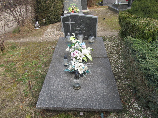Grób Julia Kowalska